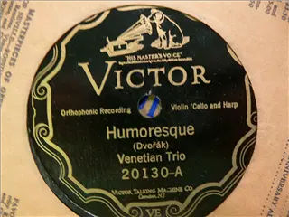 small_victor 20130 a.webp